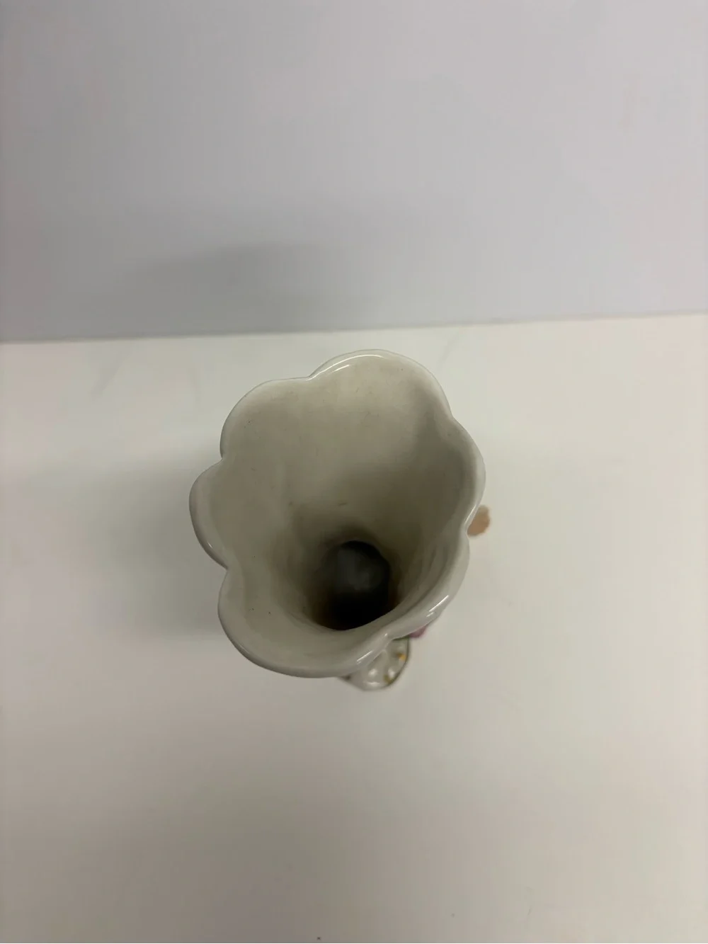 Vintage Porcelain Cherub Cornucopia Vase in White and Gold